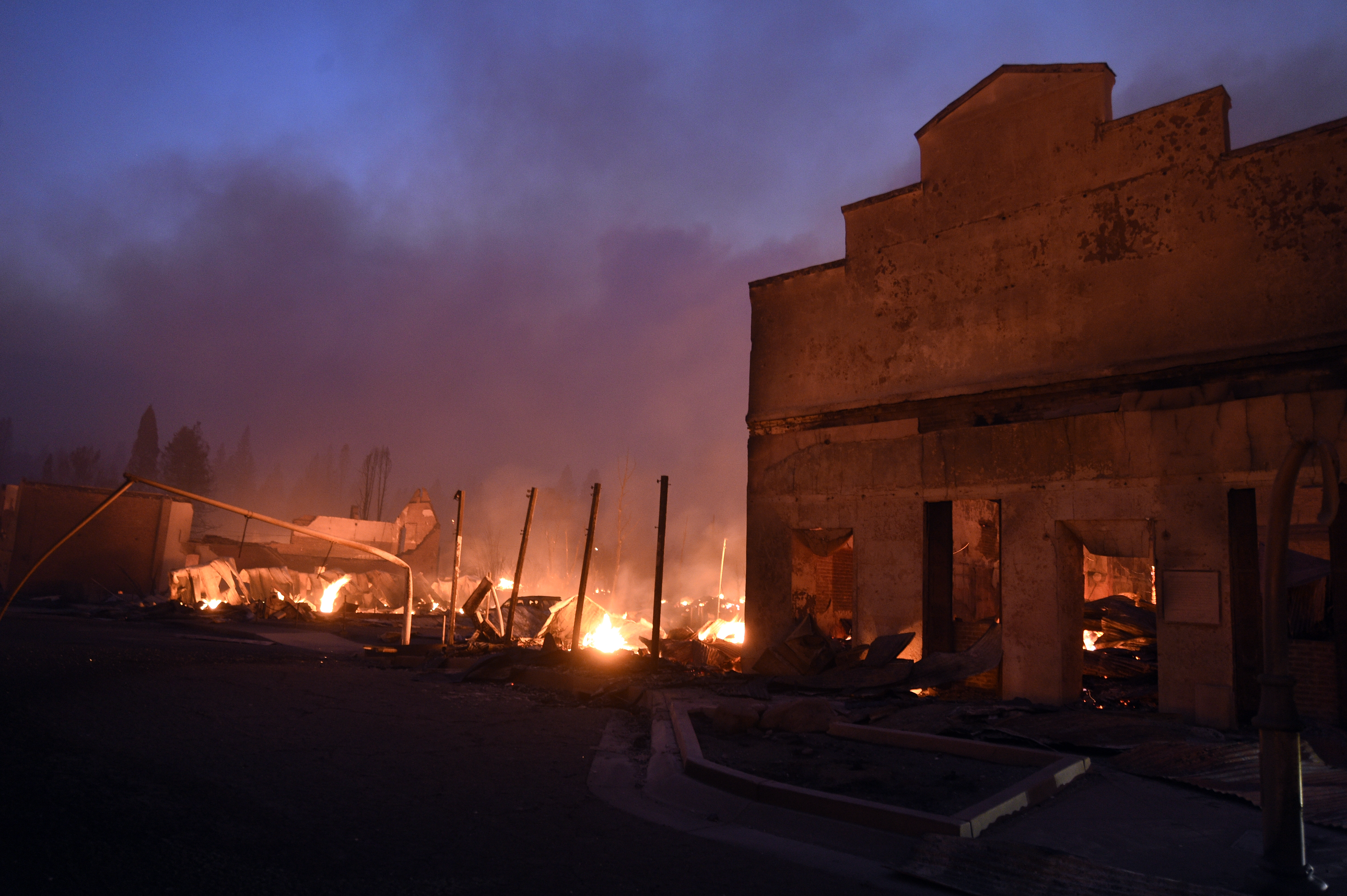 California wildfire continues