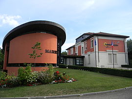 The town hall in Colombier-Saugnieu