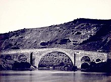 Puente Ariza antes de ser inundado (1867).