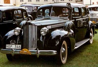 1939 Packard One-Twenty Touring Sedan (17th series)