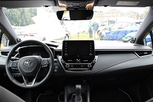 Interior (pre-facelift)