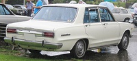 Nissan Skyline sedán 1500 Family Deluxe (C10) de fase 1.