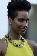 Alicia Keys (11–12, 14)