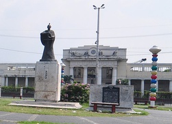 Statue of Luzon Sukezaemon at Sakai Citizens' Hall, Sakai, Japan