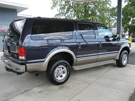 Class 2 2001 Ford Excursion 4×4 (GVWR: 8,600 pounds (3.9 t)