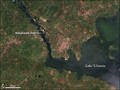 Imagen de satélite que muestra la ubicación de la presa en relación con el lago Victoria.