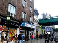 Entrada desde la Avenida Santa Fe