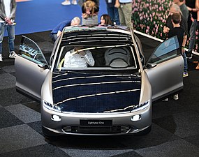 Tokai Challenger, the winner of the 2009 World Solar Challenge, with an average speed of 100.5 km/h (62 mph) over the 2,998 km (1,858 mi.) race