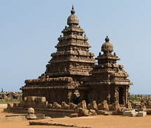 El templo de la Orilla, erigido por Narasimhavarman II en  Mahabalipuram