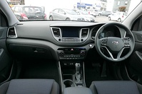 Interior (pre-facelift)