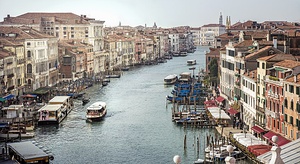 The Grand Canal looking south from Rialto Bridge