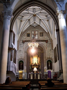 Interior de la iglesia del Convento Santa Clara.