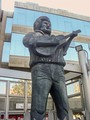 Estatua de Alí Primera, en la ciudad de Los Teques.