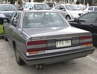 Nissan Skyline Ti berlina (1986 a 1988)