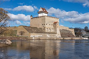 Нарвский замок. Вид с юго-востока