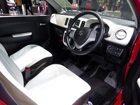 Interior (Alto X)