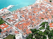 Reconstruction of the Palace of the Roman Emperor Diocletian in its original appearance upon completion in 305, by Ernest Hébrard