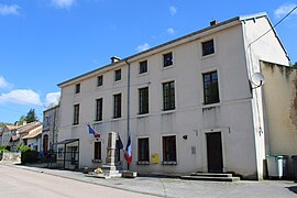 The town hall in Sionne