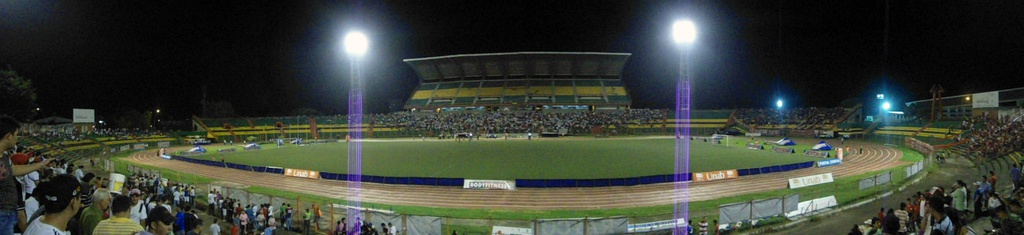  Vista panorámica del estadio Alfonso López antes de la reforma que eliminó la pista atlética.