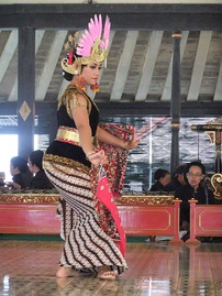 Golek Ayun-Ayun Dance performance accompanied by gamelan ensemble at Bangsal Sri Manganti Keraton Yogyakarta.