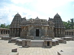 Clockwise from top-left: Kandariya Mahadeva Temple, Madhya Pradesh; Chennakeshava Temple, Karnataka; Jagannath Temple, Puri, Odisha;Ranganathaswamy Temple, Srirangam, Tamil Nadu; Padmanabhaswamy temple, Kerala; Swaminarayan Mandir, Vadtal, Gujarat.