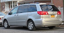 Toyota Sienna CE (facelift)