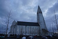 Side view of Hallgrímskirkja at night