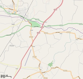 This map shows the hoard between the village of Hoxne and the town of Eye – across the map is an old Roman road and the settlement at Scole