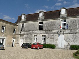 The town hall in Mainxe-Gondeville