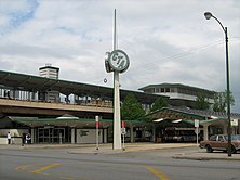 Harlem/Lake Green Line entrance in Forest Park/Oak Park (2015)