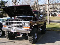 Ford Bronco 4x4 - tamaño completo