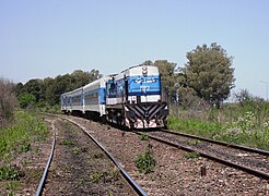 Locomotora diésel de TBA, en cercanías del Río Luján (Prov. de Buenos Aires).