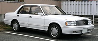 Toyota Crown Royal Saloon (Japan), 4 stripes grill.