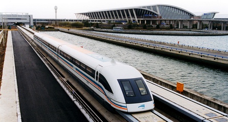 Un Transrapid saliendo