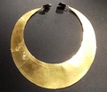 Gold lunula from Cornwall, c. 2400 BC.[189][190]