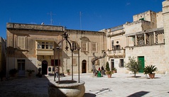 Mdina in Malta (top) and Dubrovnik in Croatia (bottom) stood in for King's Landing in the TV adaptation