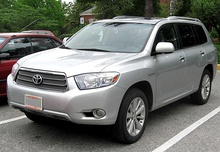 Pre-facelift Toyota Highlander Hybrid Limited (US)