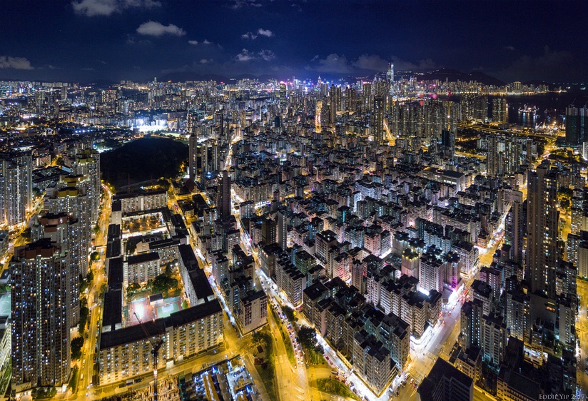  Aerial view of Sham Shui Po at night (2017)