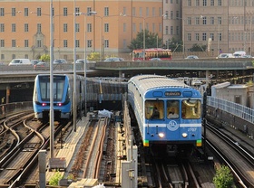 A C6 train on line 14 near Gamla stan