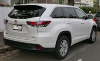 Rear view (pre-facelift)