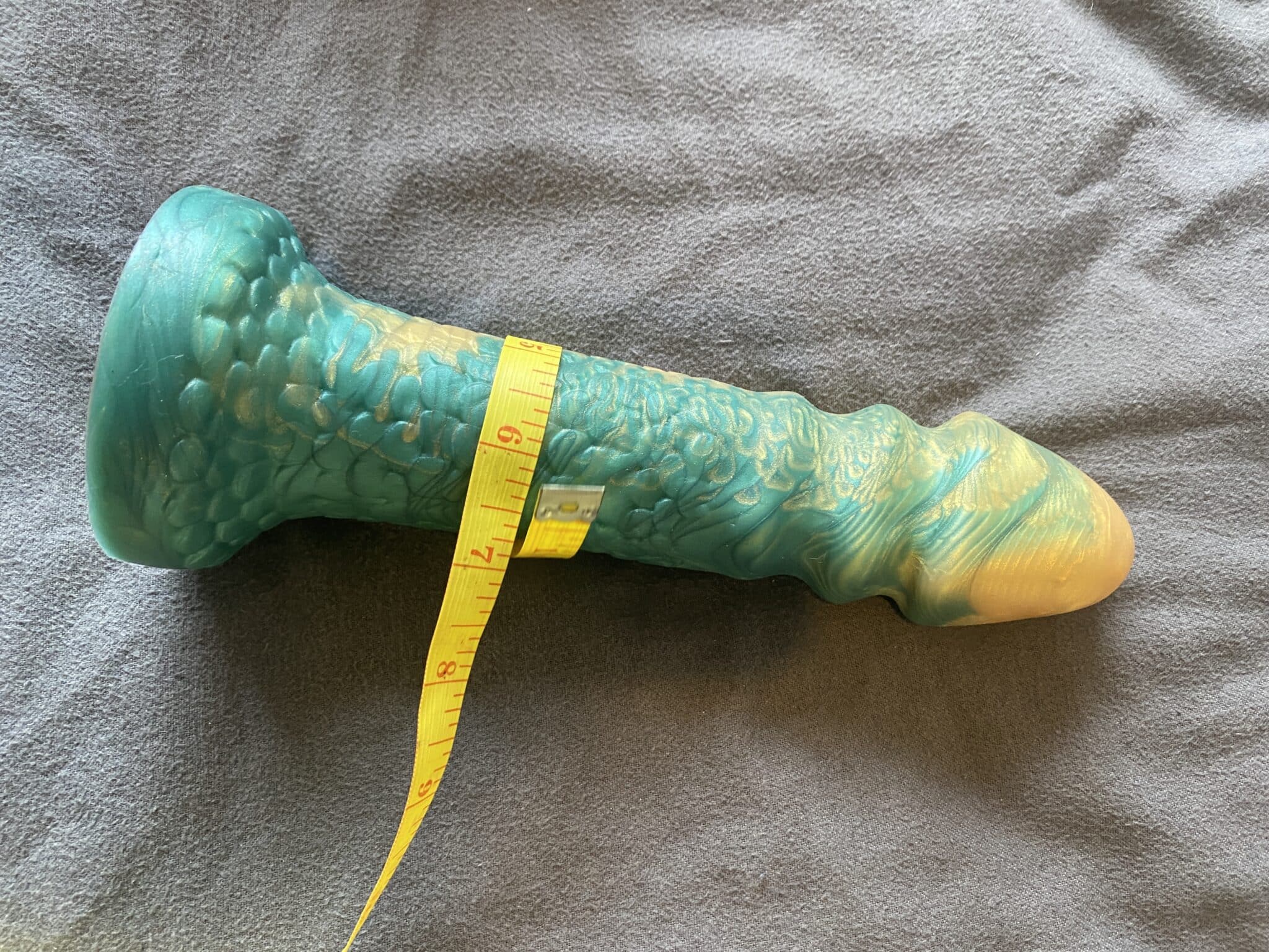 Uberrime Aqua-King Fantasy Dildo. Slide 5