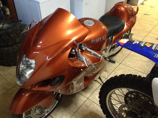 2006 orange suzuki hayabusa