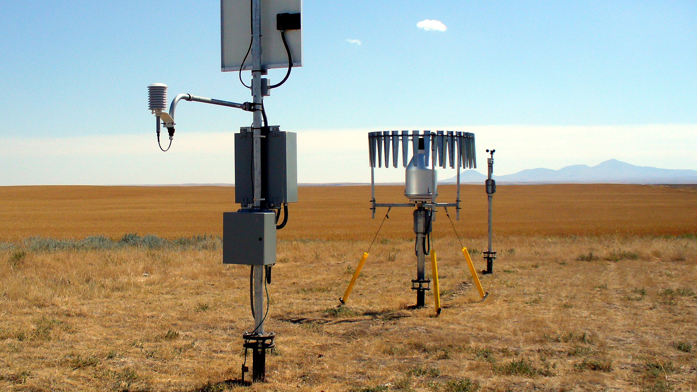 [Alberta Weather Station Data and Graphs