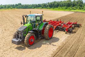 The Fendt 600 Vario tractor 