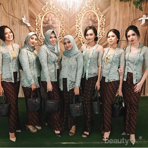 Foto Kebaya Brokat