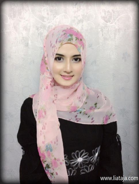 Foto Wanita Muslimah Berhijab