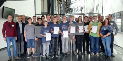 Gruppenfoto Preisverleihung zur Projektarbeit mit dem Raspberry Pi