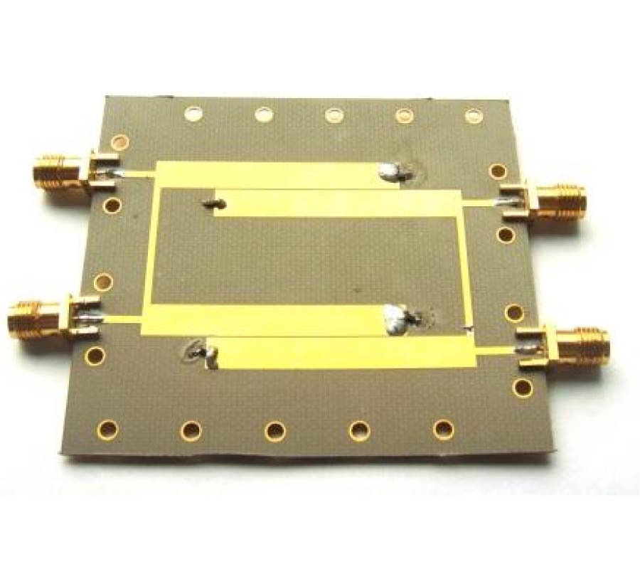 DIRECTIONAL COUPLER WITH GOOD RESTRAINT OUTSIDE THE PASSBAND AND ITS FREQUENCY-AGILE APPLICATION