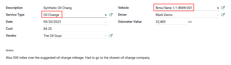 Geben Sie die Informationen für eine neue Dienstleistung ein. Die erforderlichen Felder sind Dienstleistungstyp und Fahrzeug.