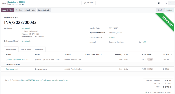 A segunda fatura de adiantamento com a faixa de "Em pagamento" no Odoo Vendas.